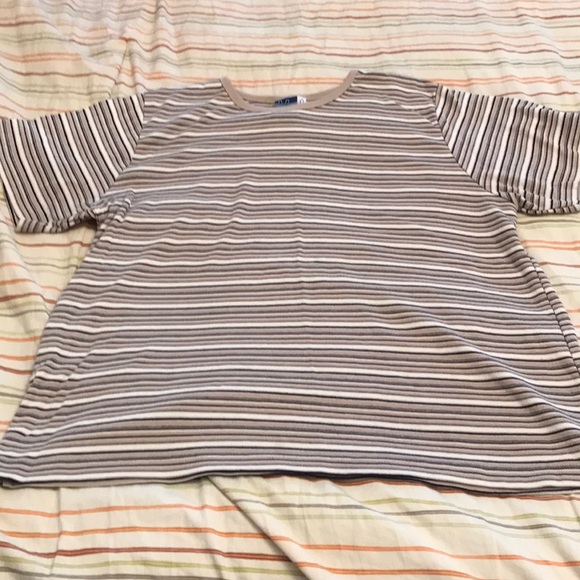 Women’s plus size striped T - Picture 1 of 3
